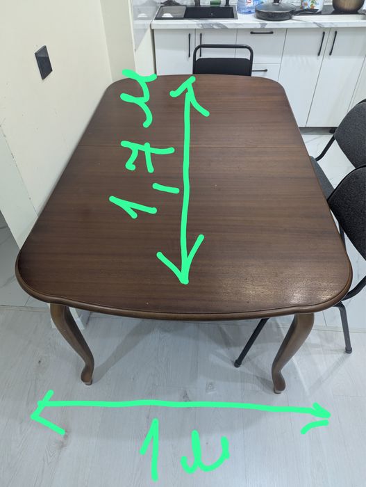 Стол из чистого дерево