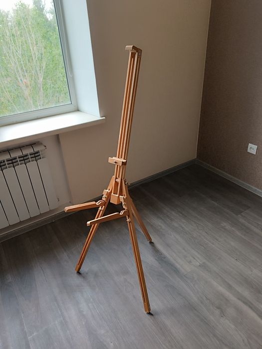 Продаю итальянский мальберт CAPELLETTO для рисования