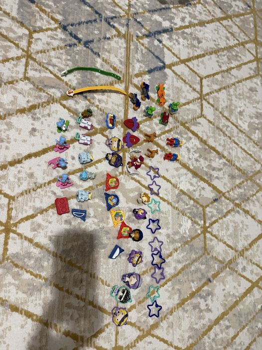 За 2000 тенге все игрушки киндера