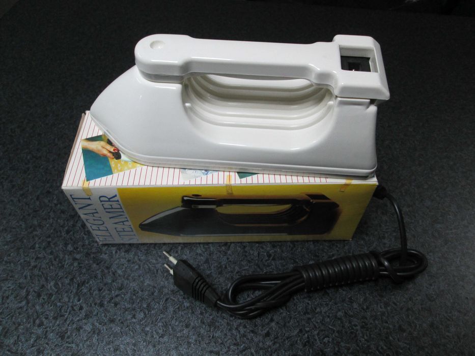 Продавам нова електродна ютия ELEGANT STEAMER