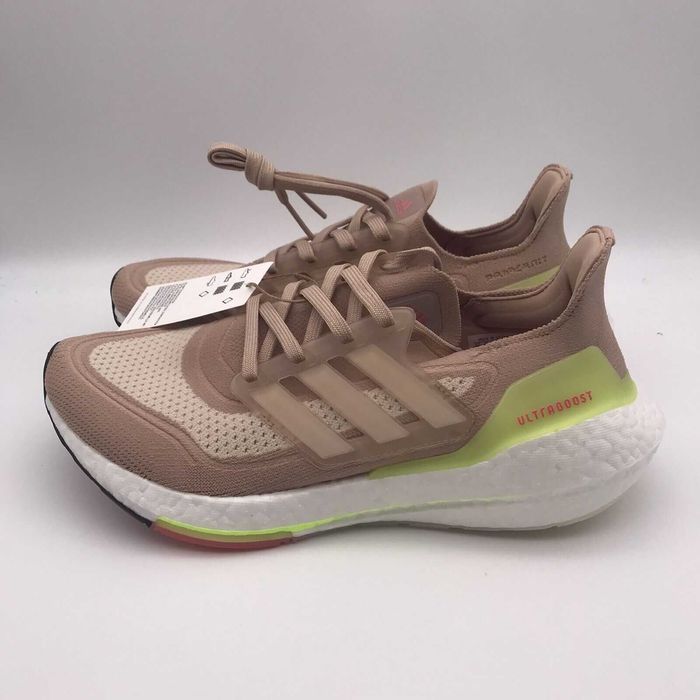 Оригинални мъжки обувки  ADIDAS ULTRABOOST 21  размер EU42