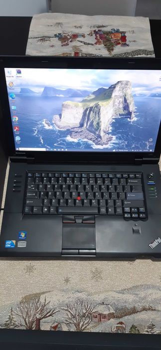 Laptop Lenovo I5 SSD 256 +HDD 500, impecabil