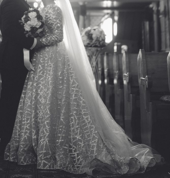 Rochie mireasa stralucitoare