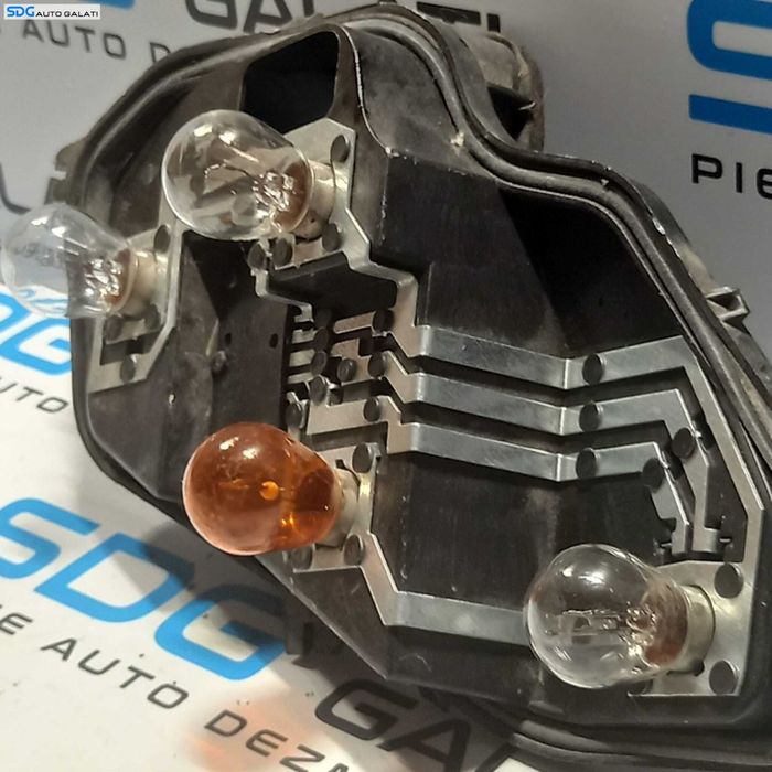 Soclu Suport Bec Becuri pentru Stop Lampa Tripla Dreapta Dacia Sandero 2 2012 - 2018 [2129]