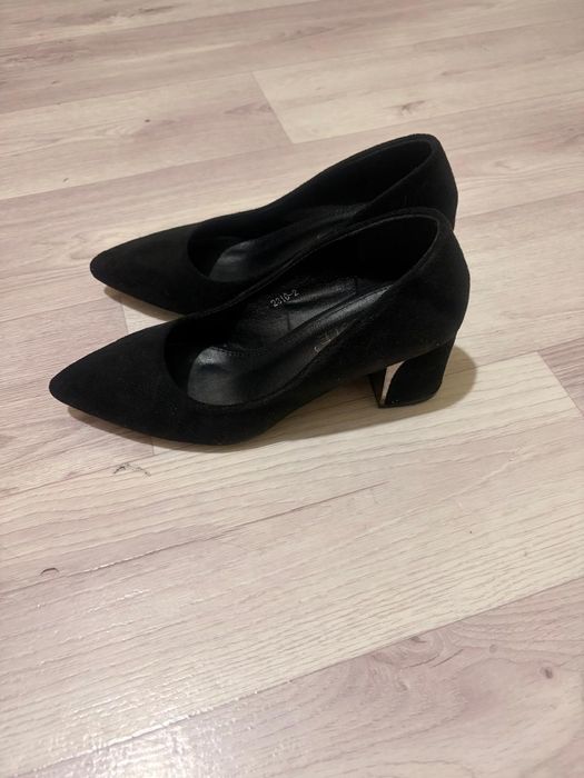 Продается Красовки лофер туфли и басаножки