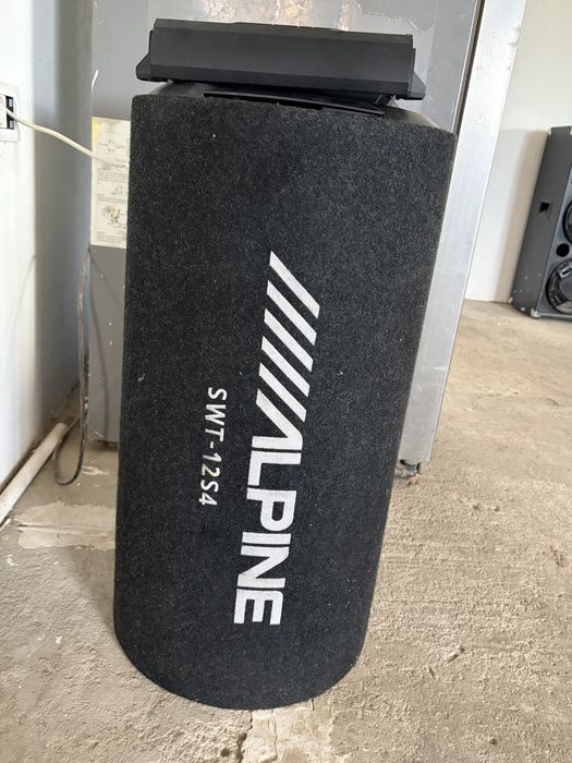 Subwoofer Alpine+statie