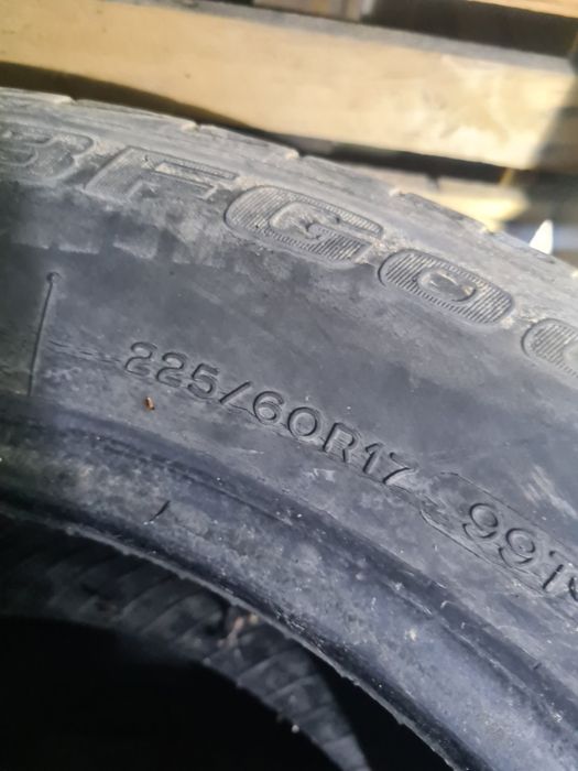 Продам шины 225/60/17