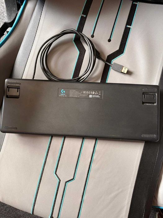 Tastura mecanica Logitech G413 + Cadou Keyboard pad.
