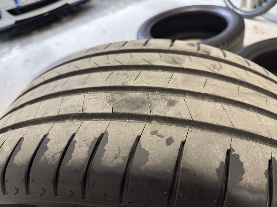 Летни гуми 285/40/21 4бр. Bridgestone и 4бр. Pirelli