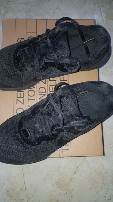 Маратонки Nike Revolution НОВИ!