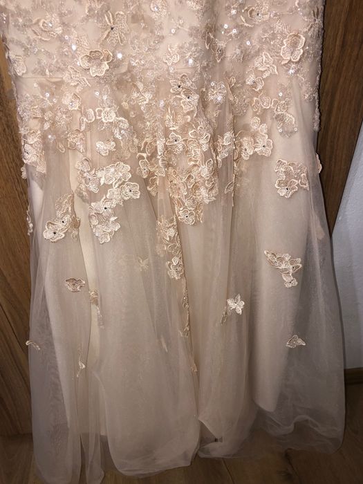 Абитуриентска бална рокля