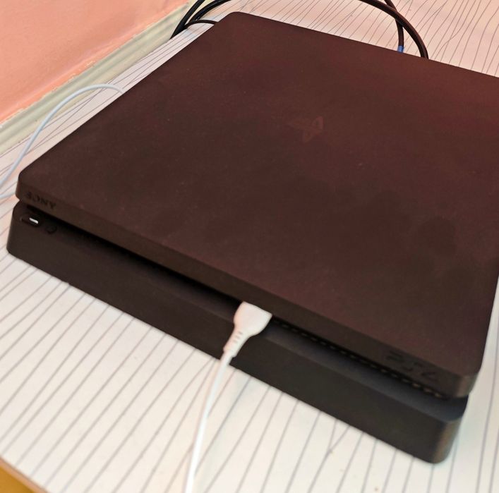 Playstation 4 Slim