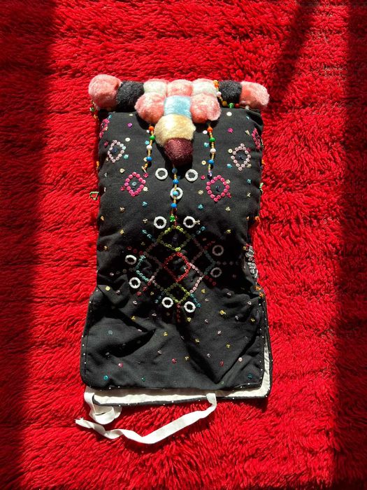 3 броя Кукерски маски Гугли.