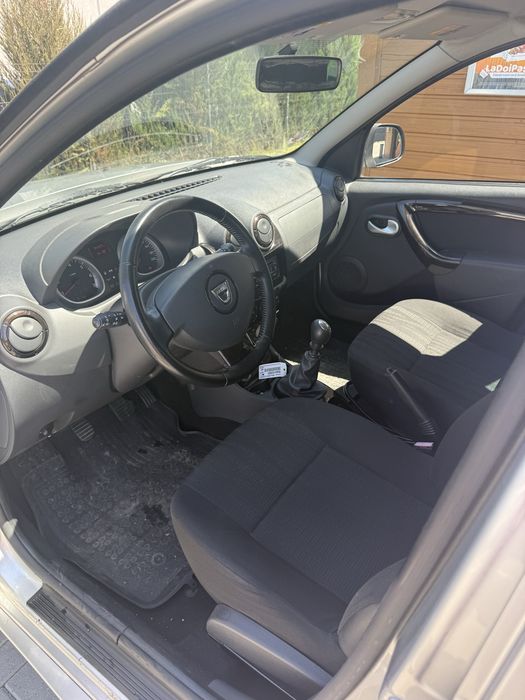 Dacia Duster 4x4 1.5 dci doar 34.000 Km
