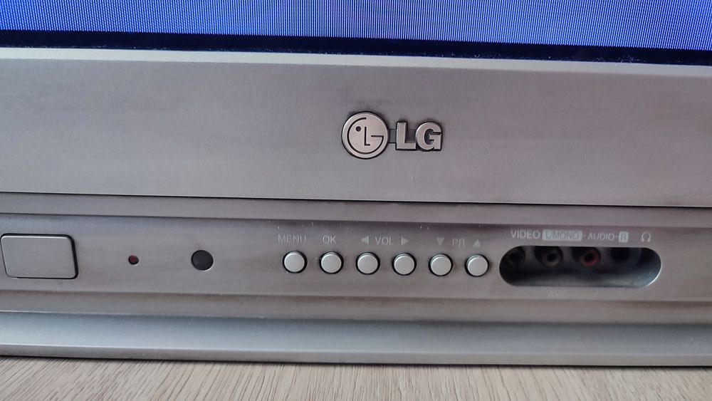 Телевизор LG 21' 4:3