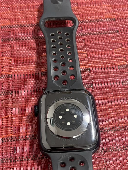 Apple Watch 7 Nike edition