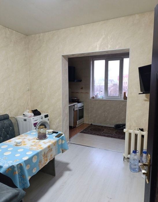 Продается квартира Юнусабад 19кв 4/4/5