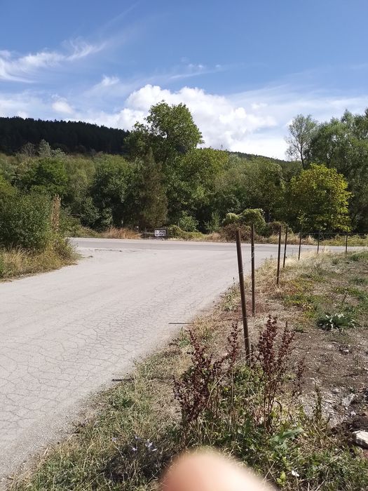 Парцел от 320м2 в с.Арзан на 1.5км от гр.Брезник