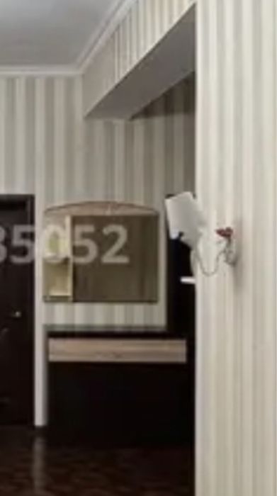 Зеркало с тумбочкой б/у