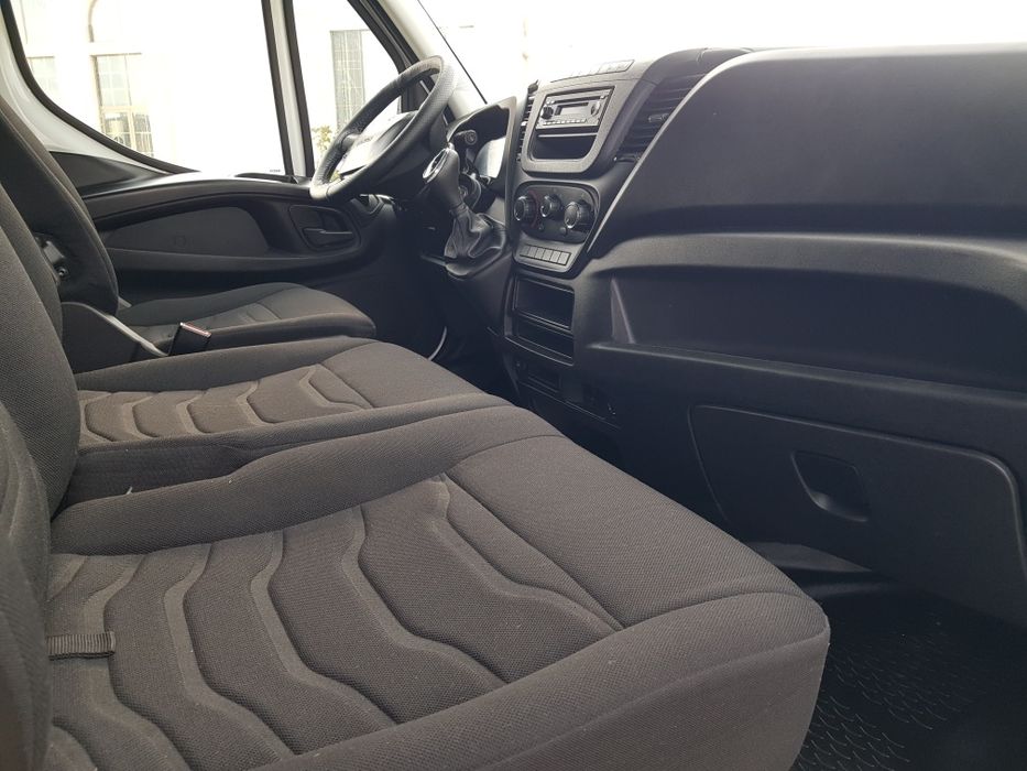 Iveco 50 c 17 cu Lifti 10 ep recent adus în Ro stare impecabilă ( Mercedes Renault Crafter Fiat)
