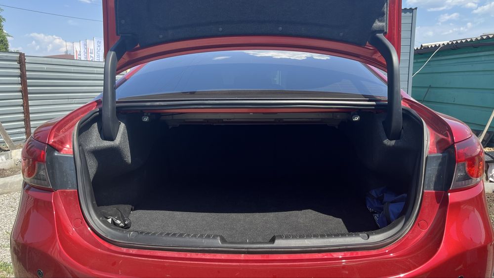 Mazda 6 2015 года