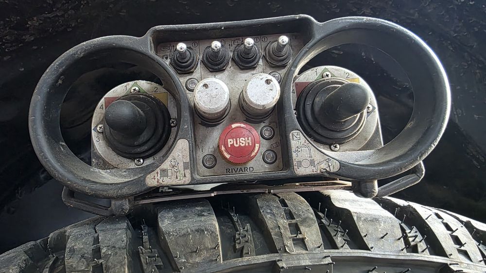 Telecomanda radiocomanda macara rivard fara baterie