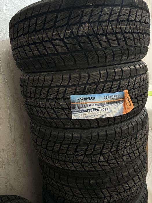 Новые зимние шины 245/45R20