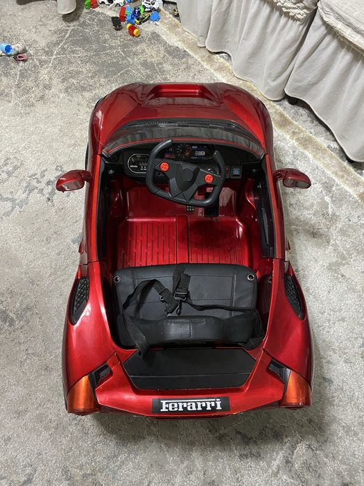 Детский электромобиль                                                .