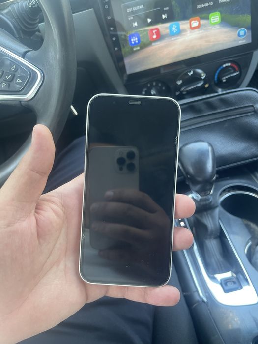 Iphone 12 sotiladi