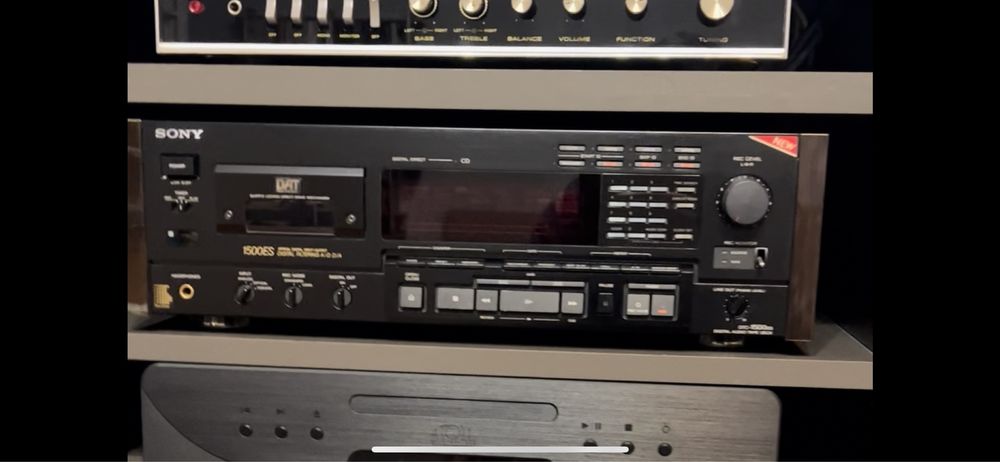 Продам Sony dtc 1500es