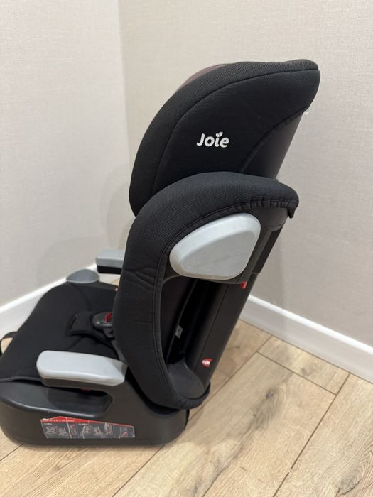 Автокресло joie elevate