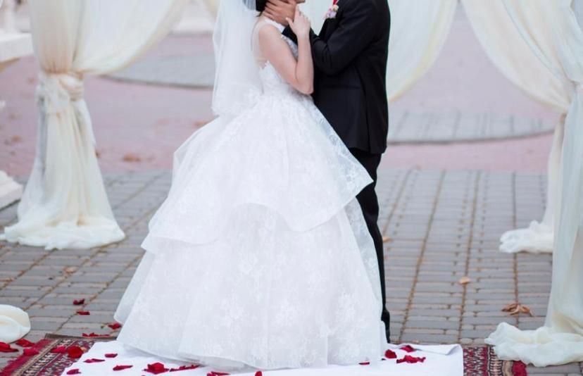 Свадебное платье