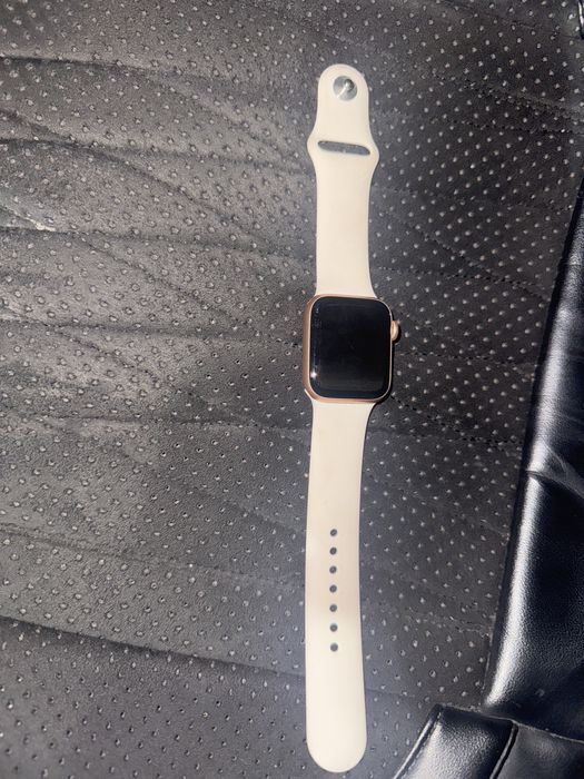 Эпл вотч se gps 44mm