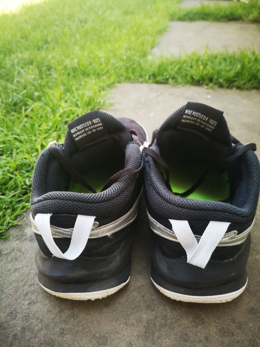 Маратонки Найк 40 номер