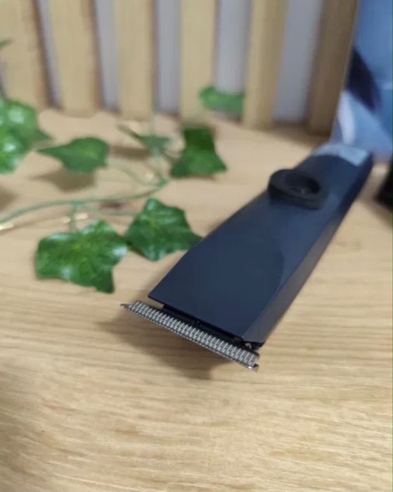 NOU Aparat ras barbierit reincarcabil USB