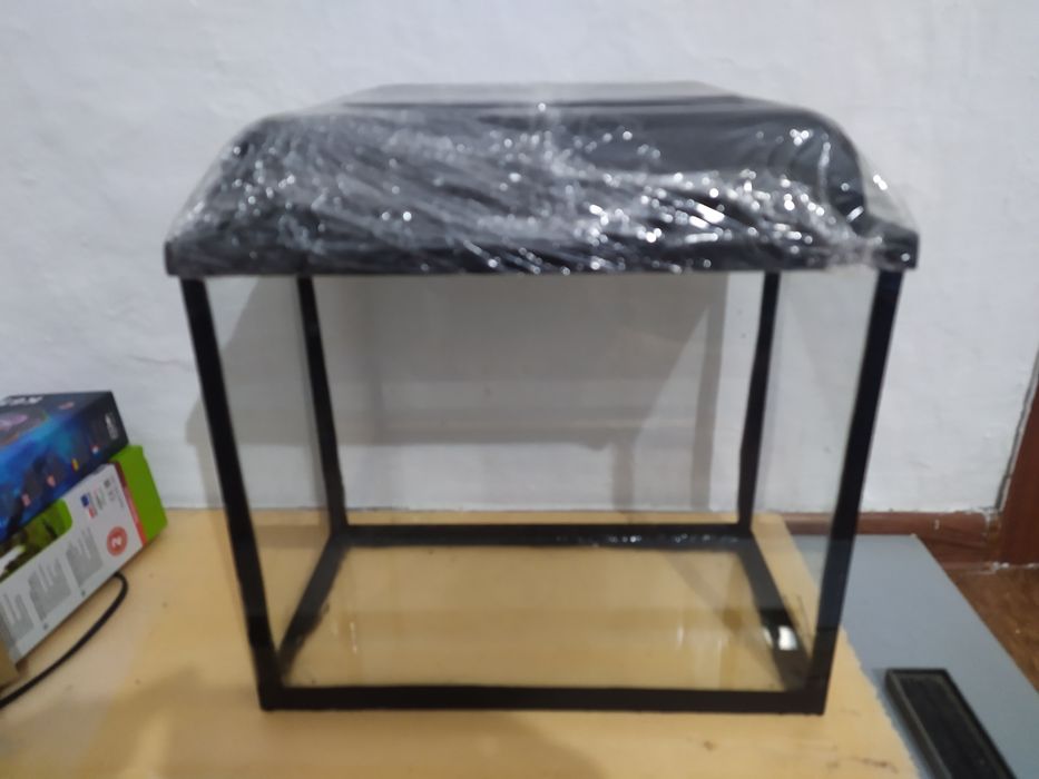 Новый аквариум + бонусы и рыбки.