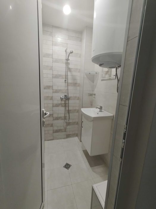 Дава се под наем Тристаен апартамент в Стара Загора, Център - 75 кв.м за 408 € - Снимка #12