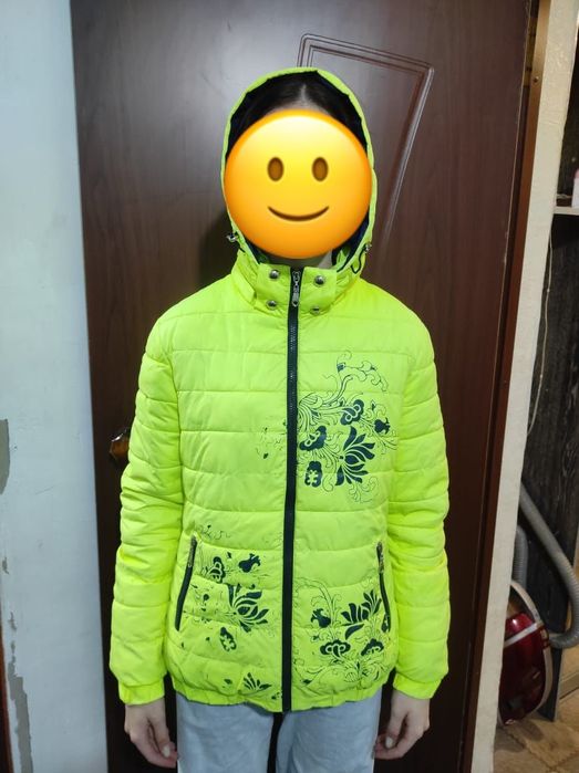 Продам курточки осень ,весна