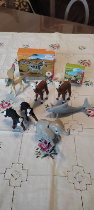 Детски играчки* " Schleich"* " Миньоните"* Фигурки на животни