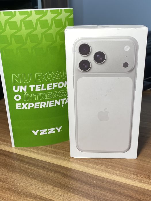 iPhone 17 Pro Max • 256 GB • Silver