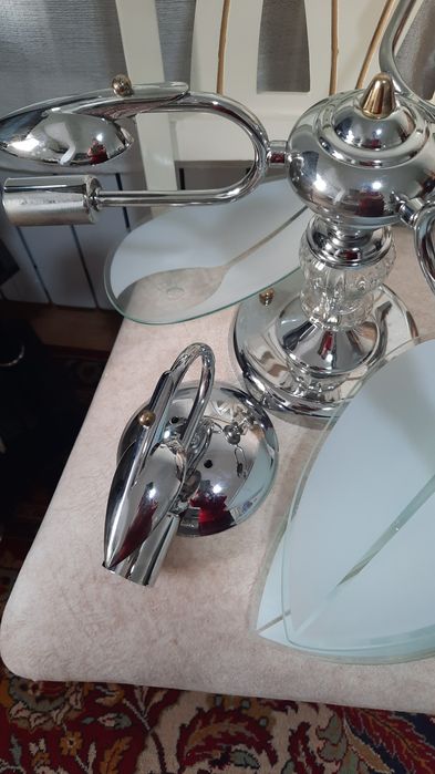 Продаётся люстра и бра