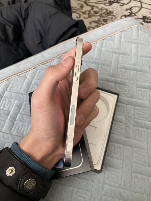 В продаже 12 про на 128 гб.