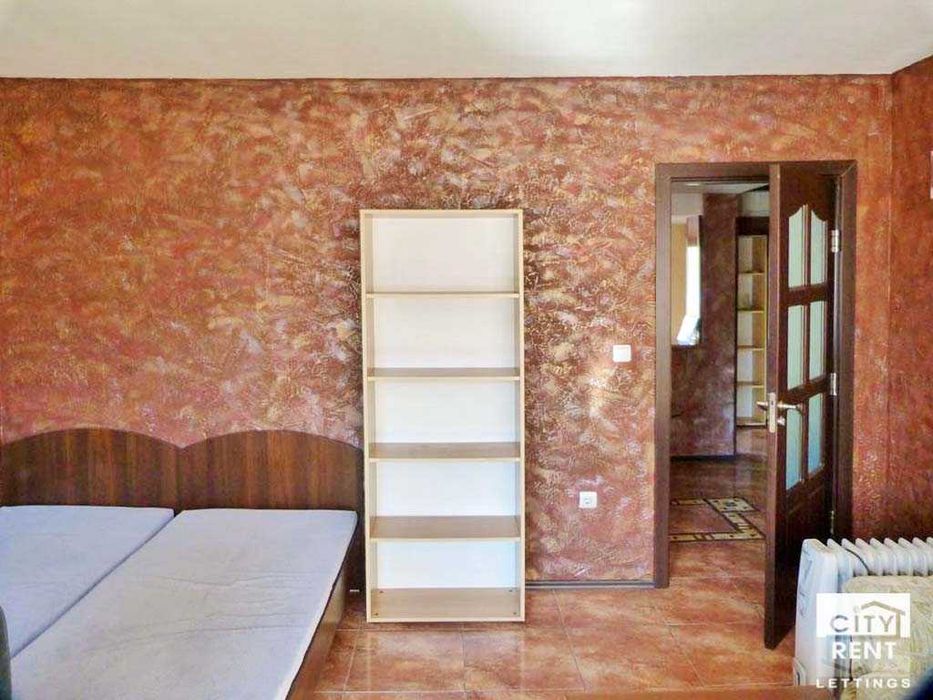 Дава се под наем Двустаен апартамент в Велико Търново, Център - 50 кв.м за 230 € - Снимка #4