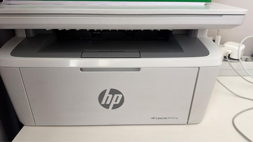 Продам принтер HP LaserJet M141W