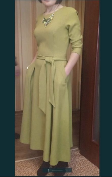 Платье красивое нарядное и повседневное