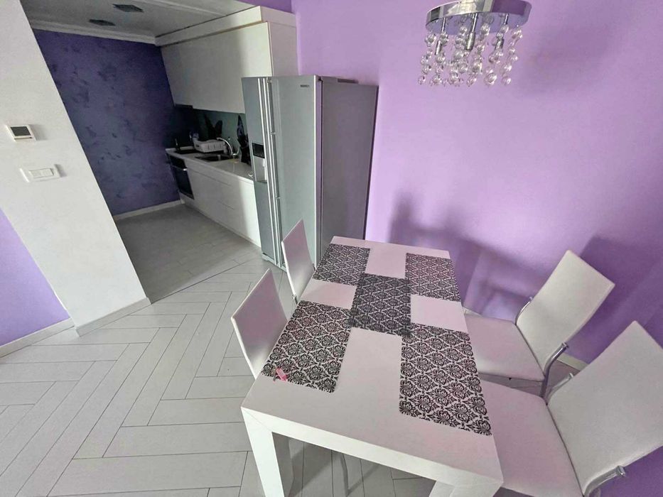 Стилен тристаен апартамент, Първа линия, Фронтална гледка море