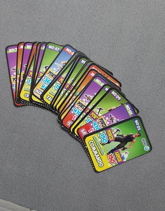 Cartonase stickere Angry Birds + Fortnite holografice, plasticate-colectie
