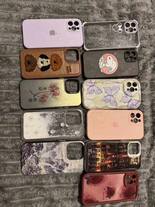 Отдам чехлы на телефон