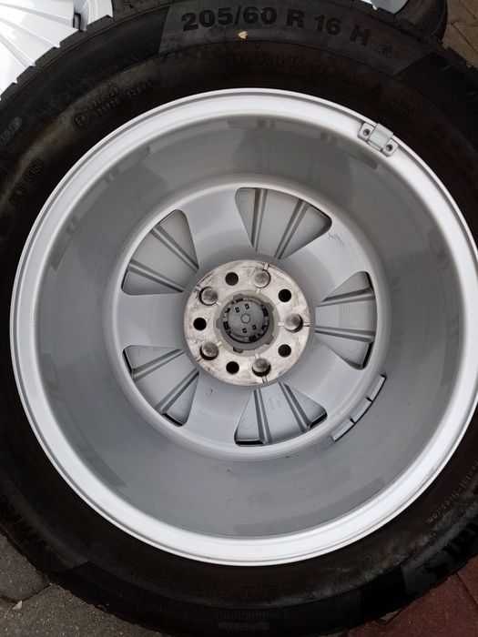 Jante originale Audi A4, 16"cu anvelope de iarnă.