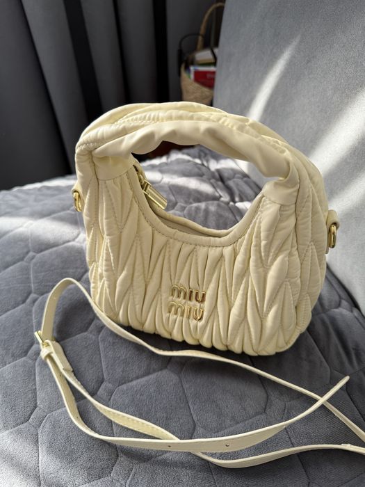Сумка Miu Miu белая за 3000!!